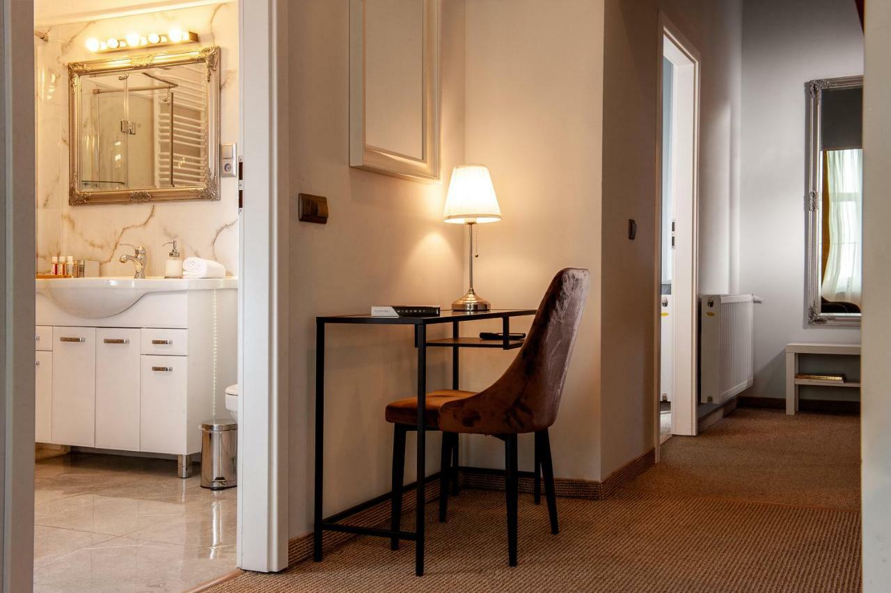 Holiday Suites Cracow Krakow Luaran gambar